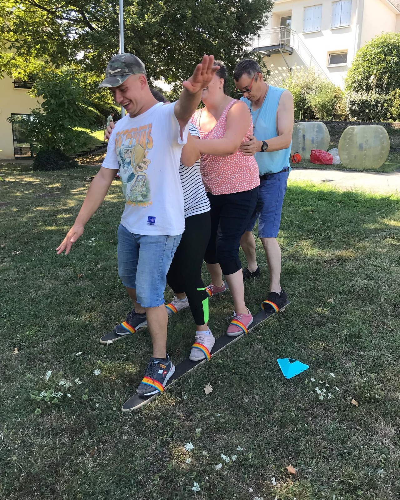 e551a4b3-970e-450d-9a37-9ae61df33ec8 (1)